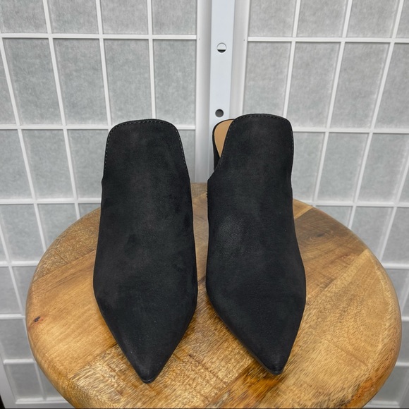 Wild Pair Women’s Black Carlitaf Shoes - Picture 8 of 8